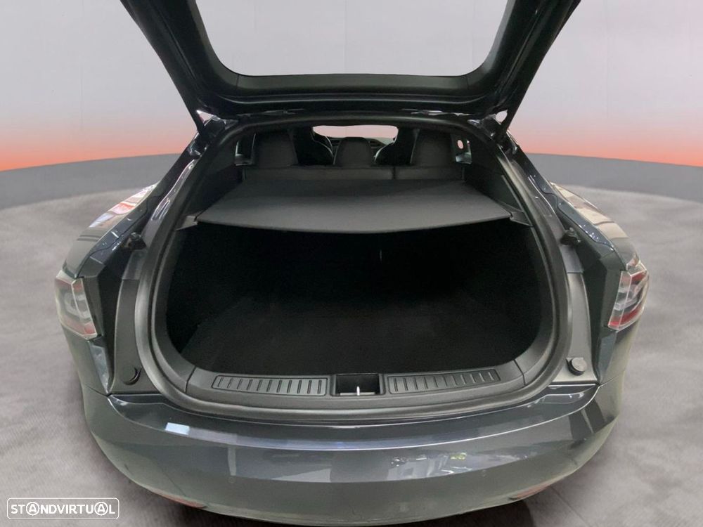 Tesla Model S - 20