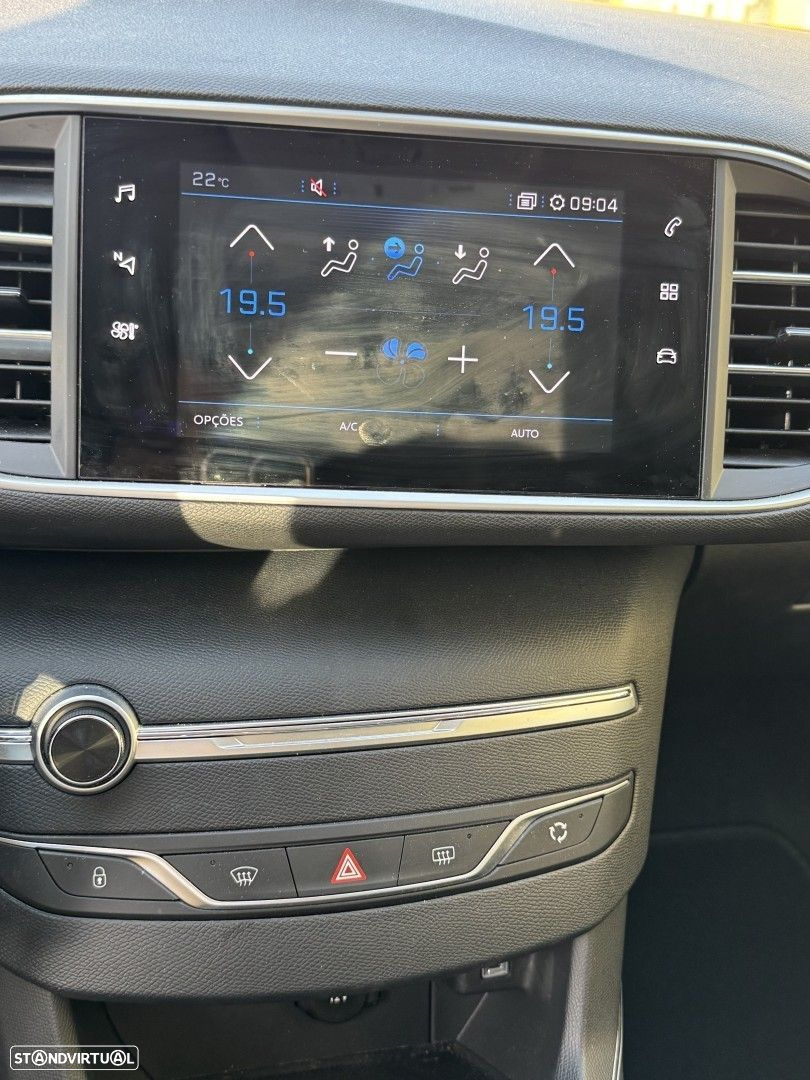 Peugeot 308 SW 1.2 PureTech Allure Full LED EAT8 - 13