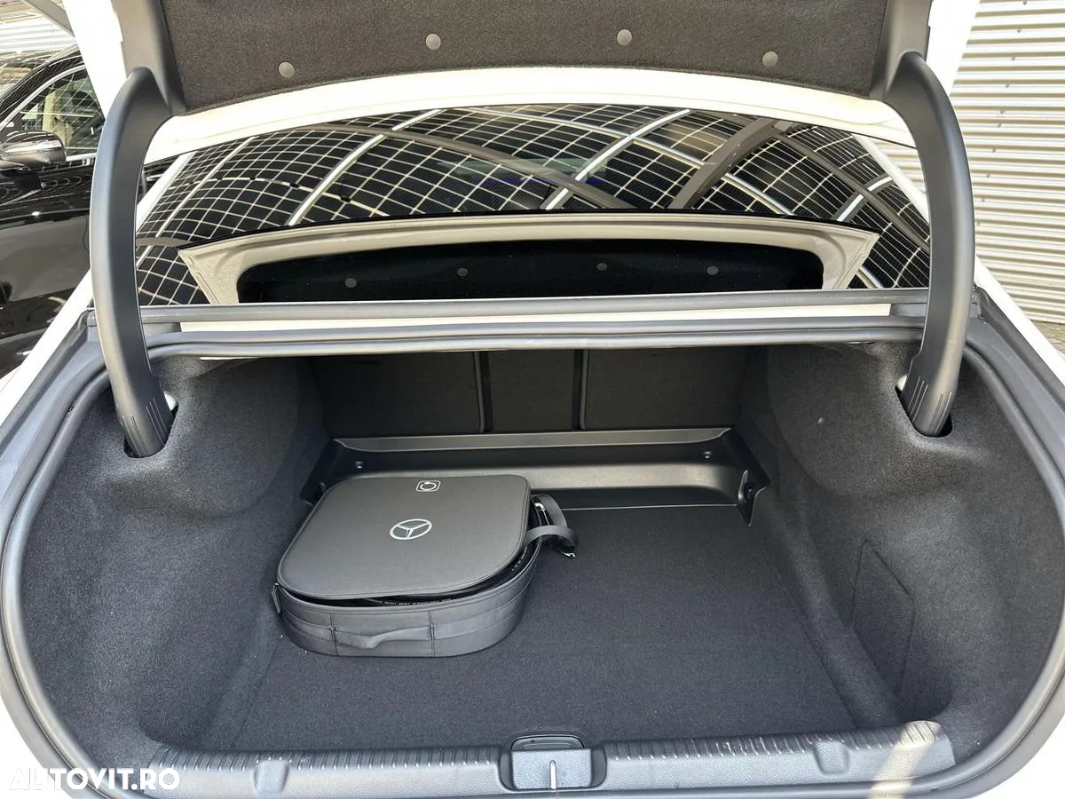 Mercedes-Benz EQE 350+ - 19