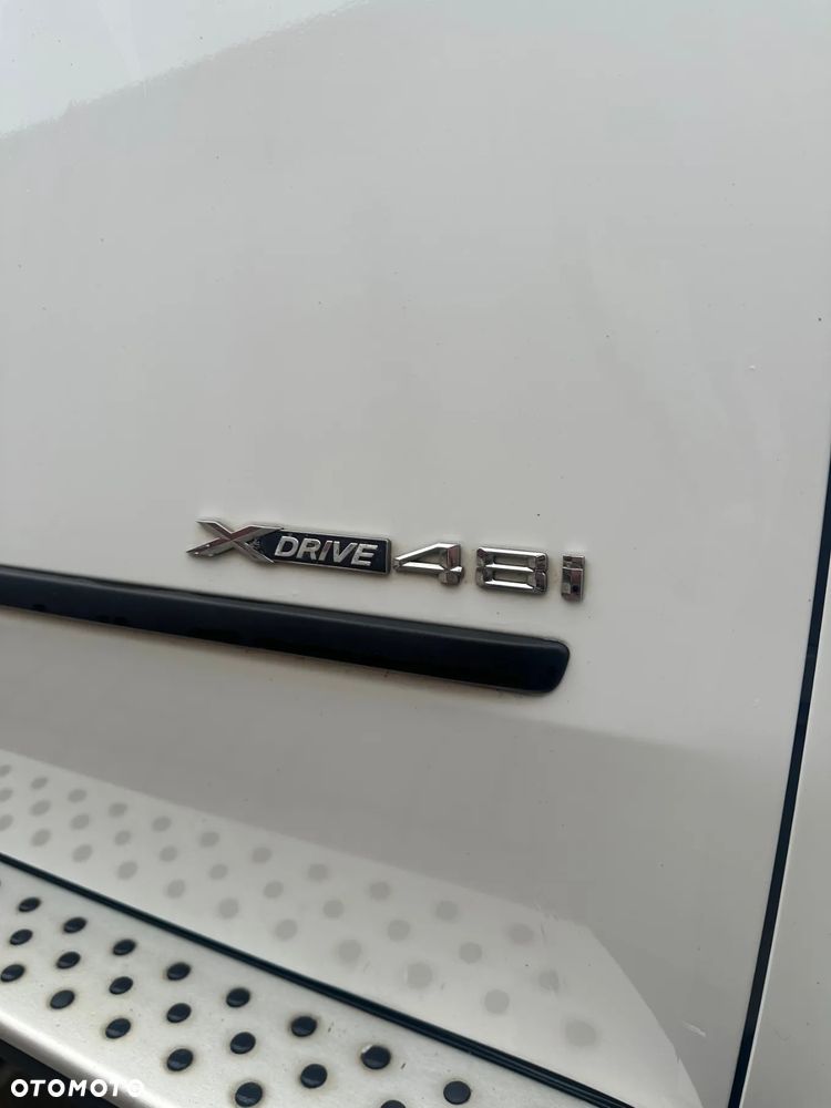 BMW X5 xDrive48i - 7