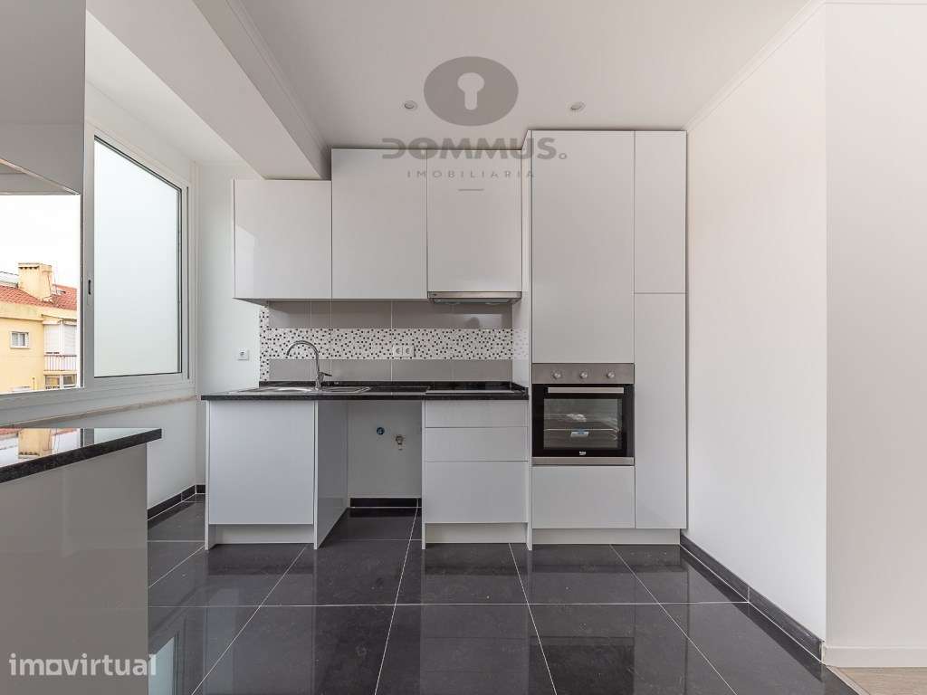 Apartamento T1 na Reboleira totalmente remodelado com terraço - Grande imagem: 3/23