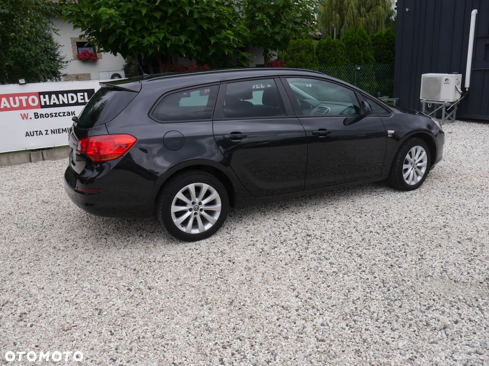 Opel Astra 1.6 150 Jahre - 14