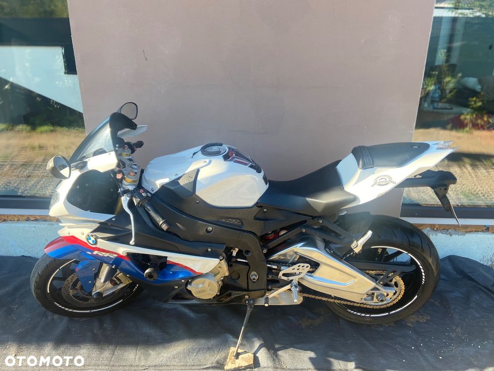 BMW S - 4