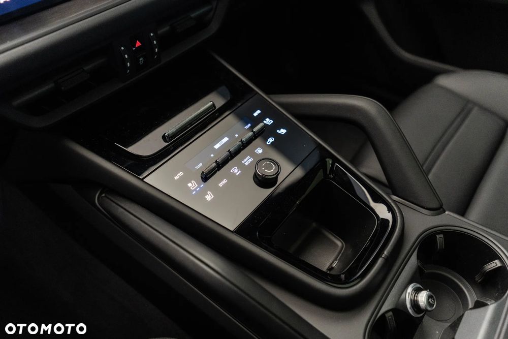 Porsche Cayenne E-Hybrid PHEV Black Edition - 30