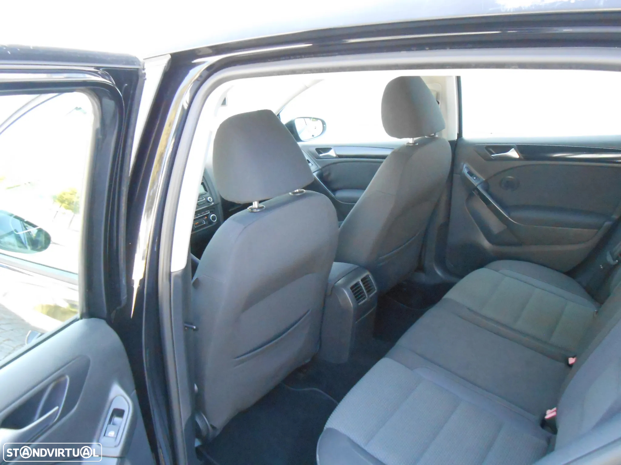 VW Golf 1.6 TDi Confortline - 20
