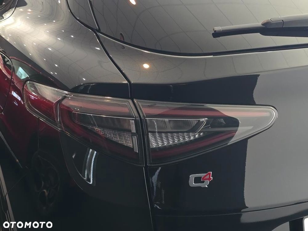 Alfa Romeo Stelvio 2.0 Turbo Veloce Q4 - 19