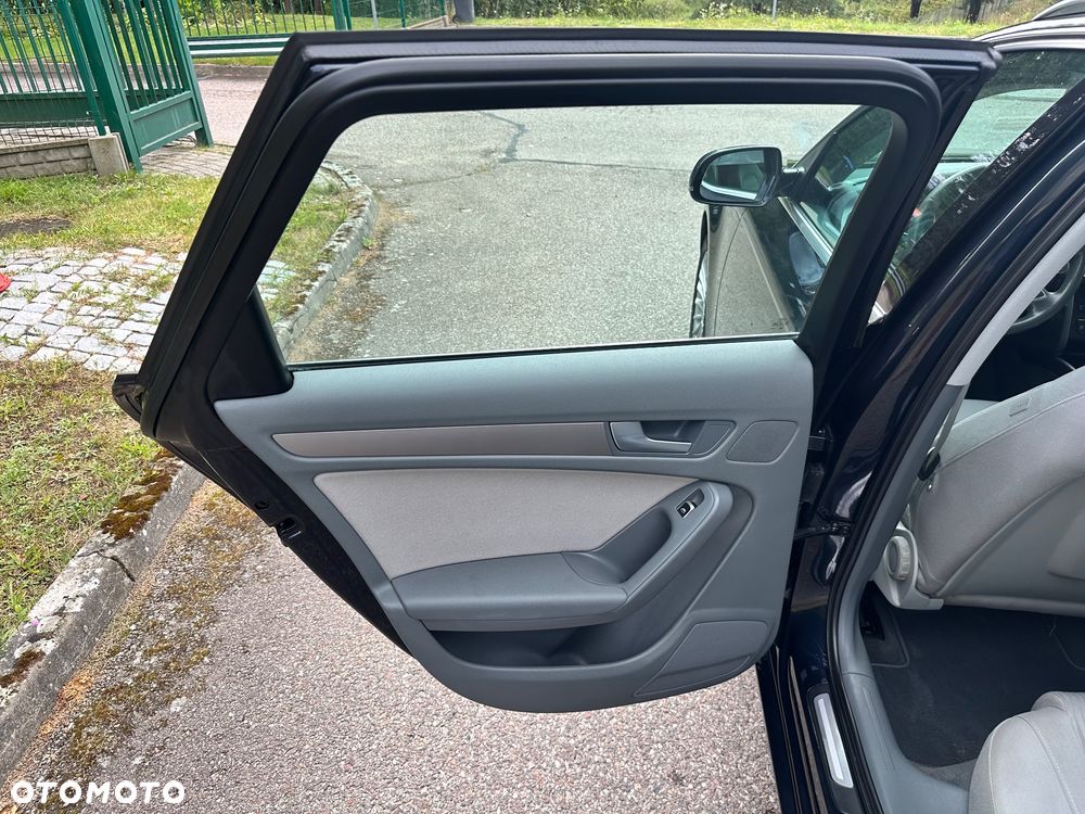 Audi A4 Avant 2.0 TDI - 22