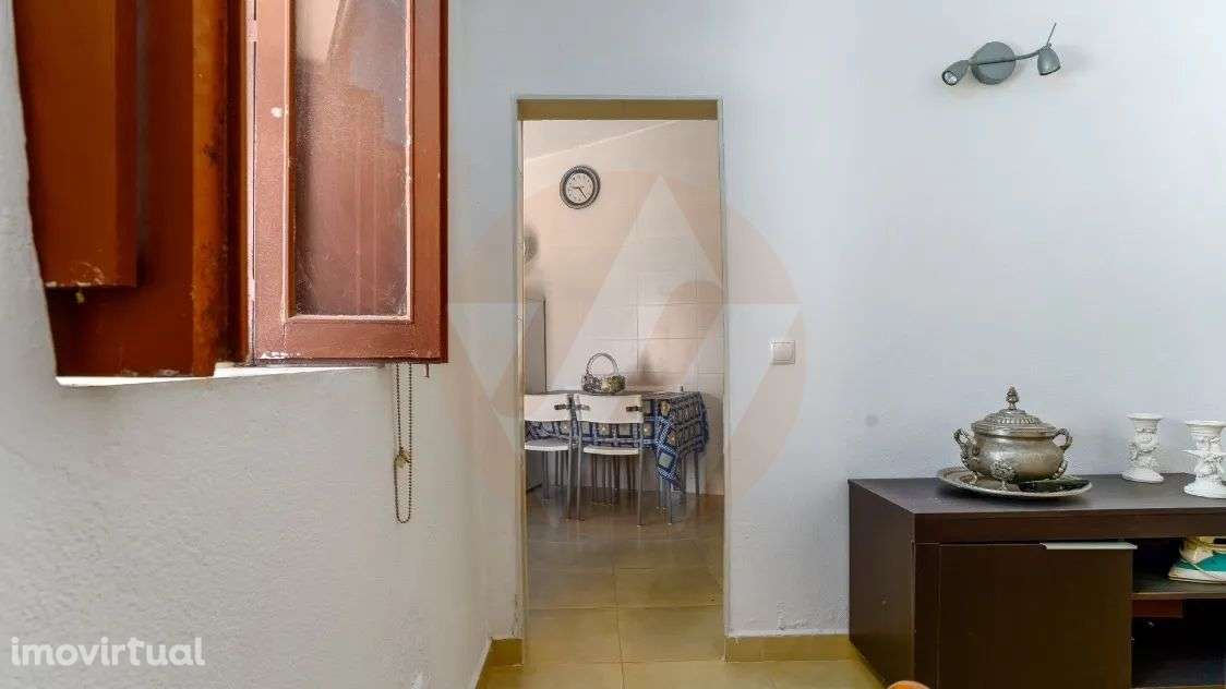 Moradia típica no centro histórico de Aljezur - Grande imagem: 4/19