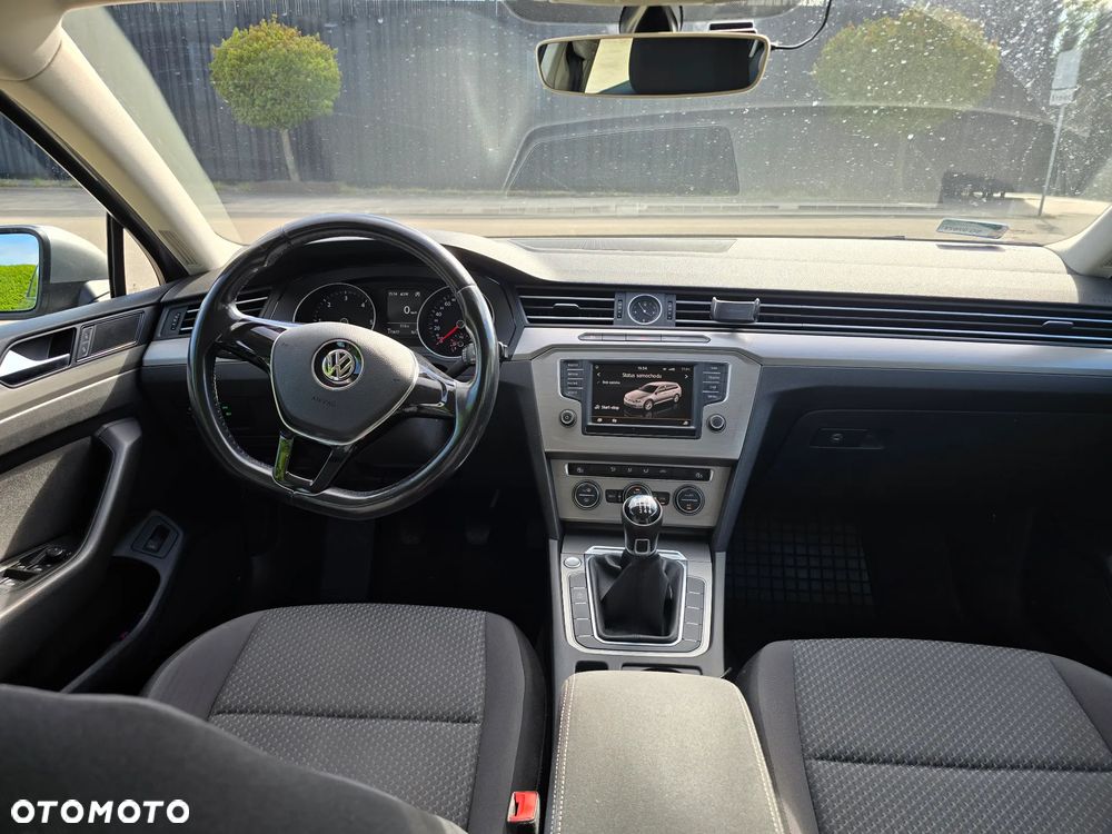 Volkswagen Passat 1.6 TDI BMT Trendline - 14