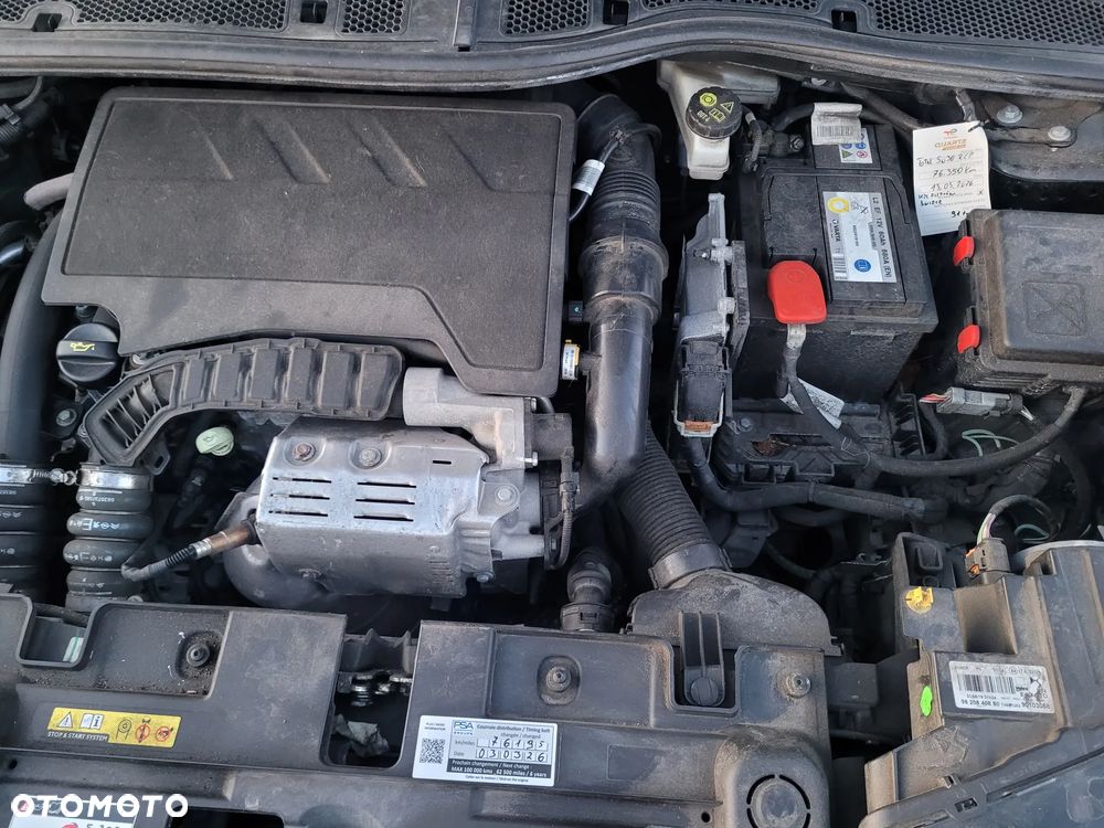 Citroën DS3 Crossback PureTech 100 PERFORMANCE LINE - 23