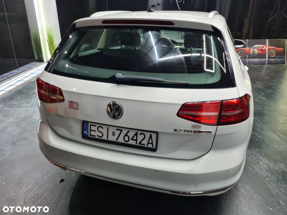 Volkswagen Passat Variant 2.0 TDI SCR 4Motion DSG Highline - 18