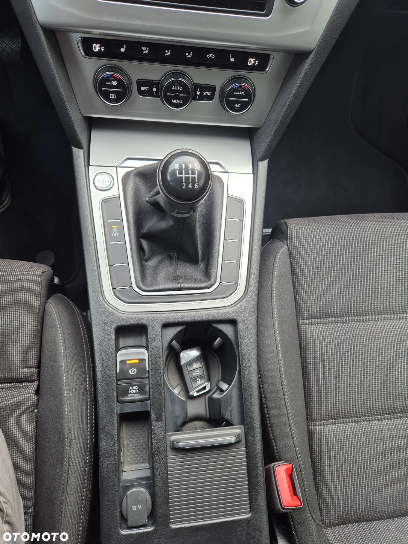 Volkswagen Passat 2.0 TDI BMT Comfortline - 21