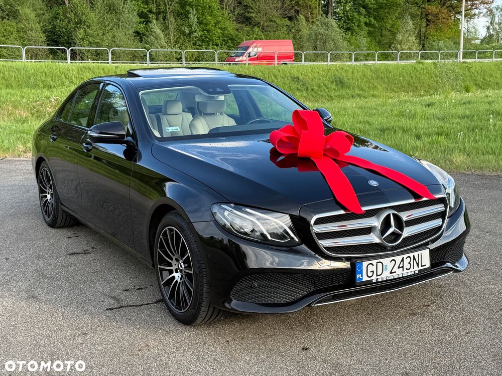 Mercedes-Benz Klasa E 200 CGI BlueEFFICIENCY Automatik Avantgarde - 4