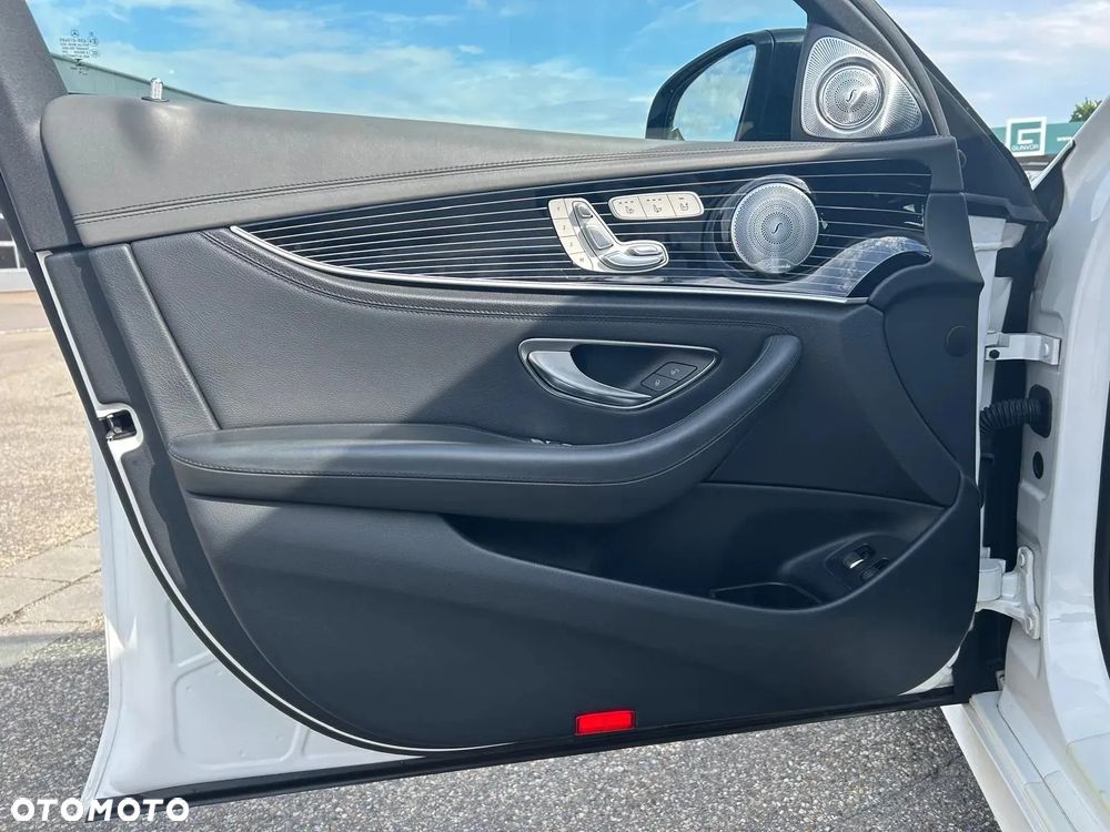 Mercedes-Benz Klasa E - 11