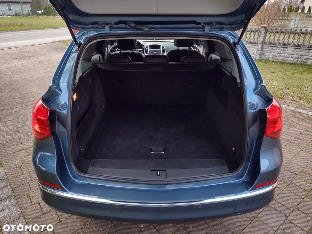 Opel Astra 1.4 Turbo Exklusiv - 24