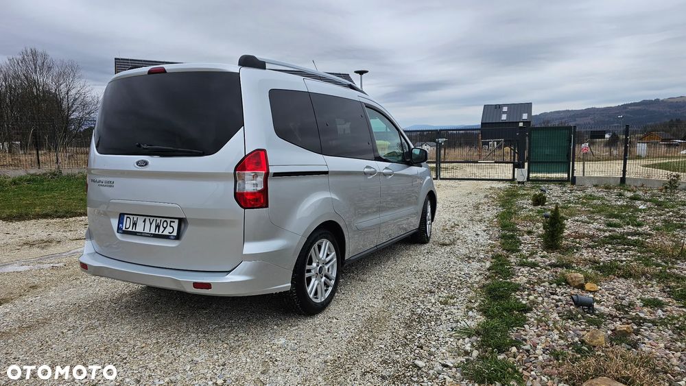 Ford Tourneo Courier - 13