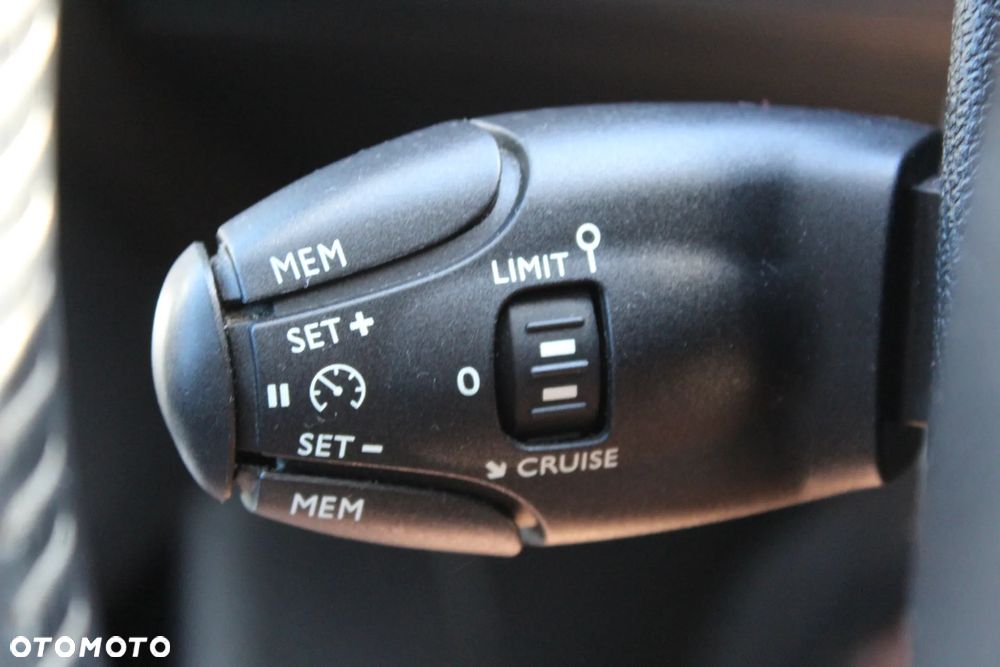 Peugeot 308 e-HDi FAP 115 Stop&Start Business Line Niveau 2 - 35
