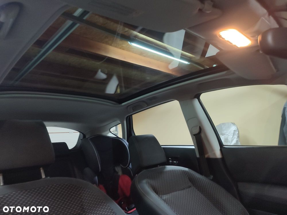 Nissan Qashqai 2.0 dCi DPF tekna - 10