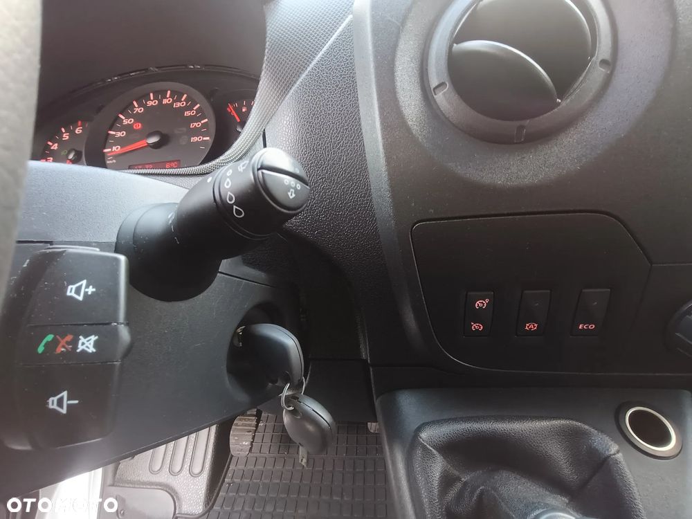 Renault Master - 18