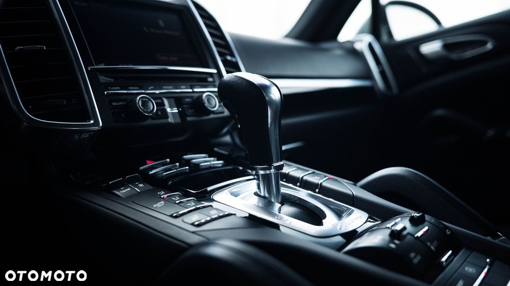 Porsche Cayenne Diesel Platinum Edition - 9