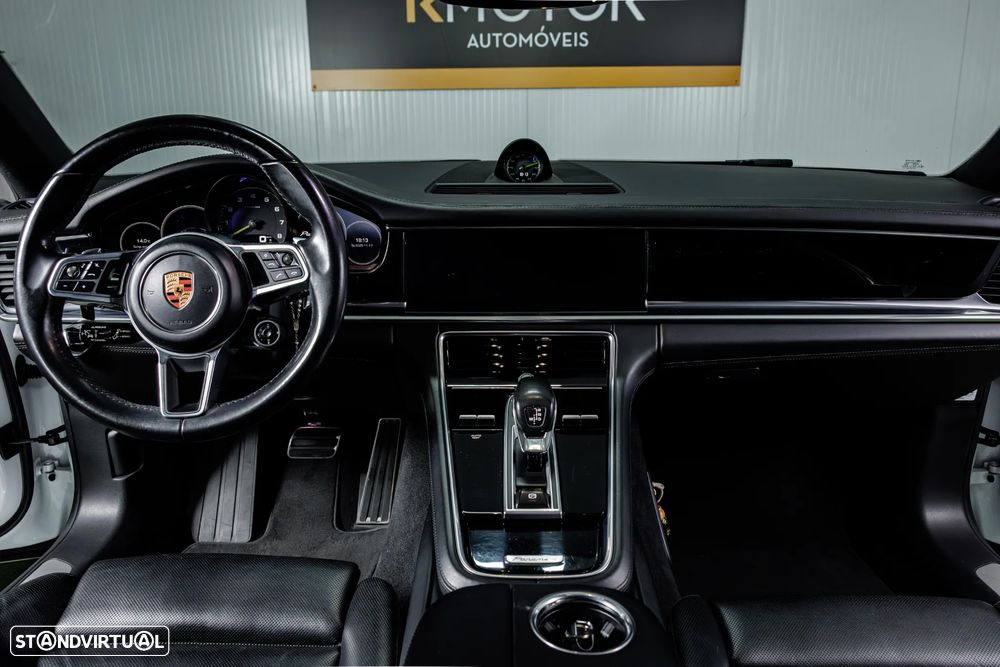 Porsche Panamera Sport Turismo 4 E-Hybrid Platinum Edition PDLS - 9