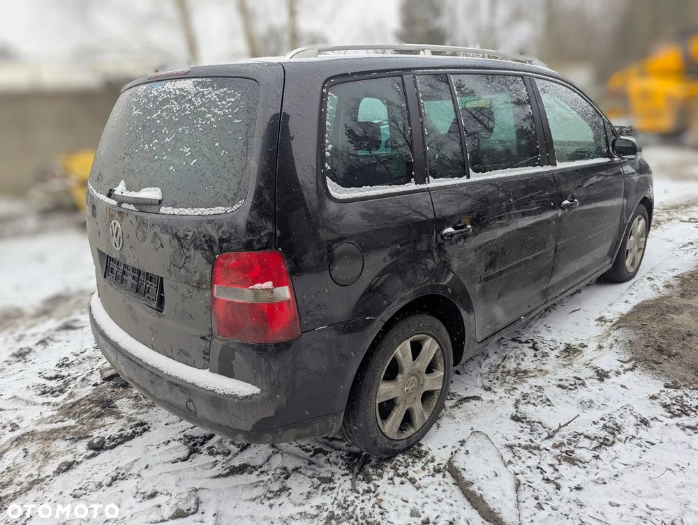 VW Touran 2003 2.0 140 KM - auto na części - 8