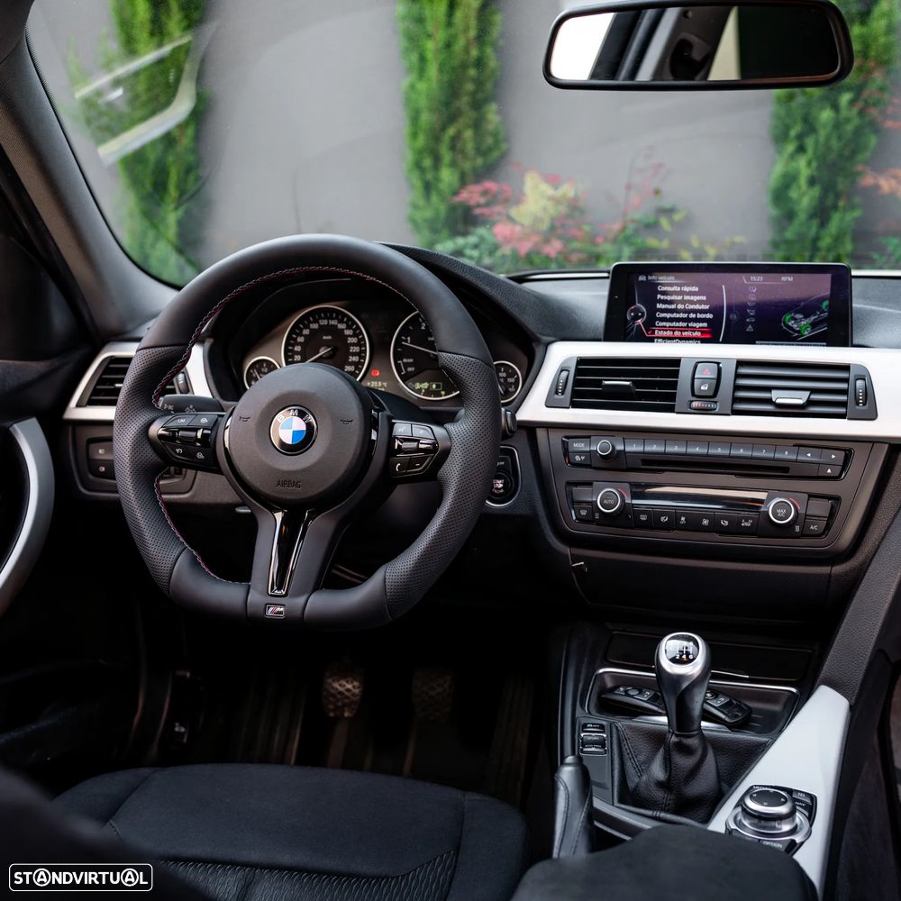 BMW 320 d Sport Line - 12