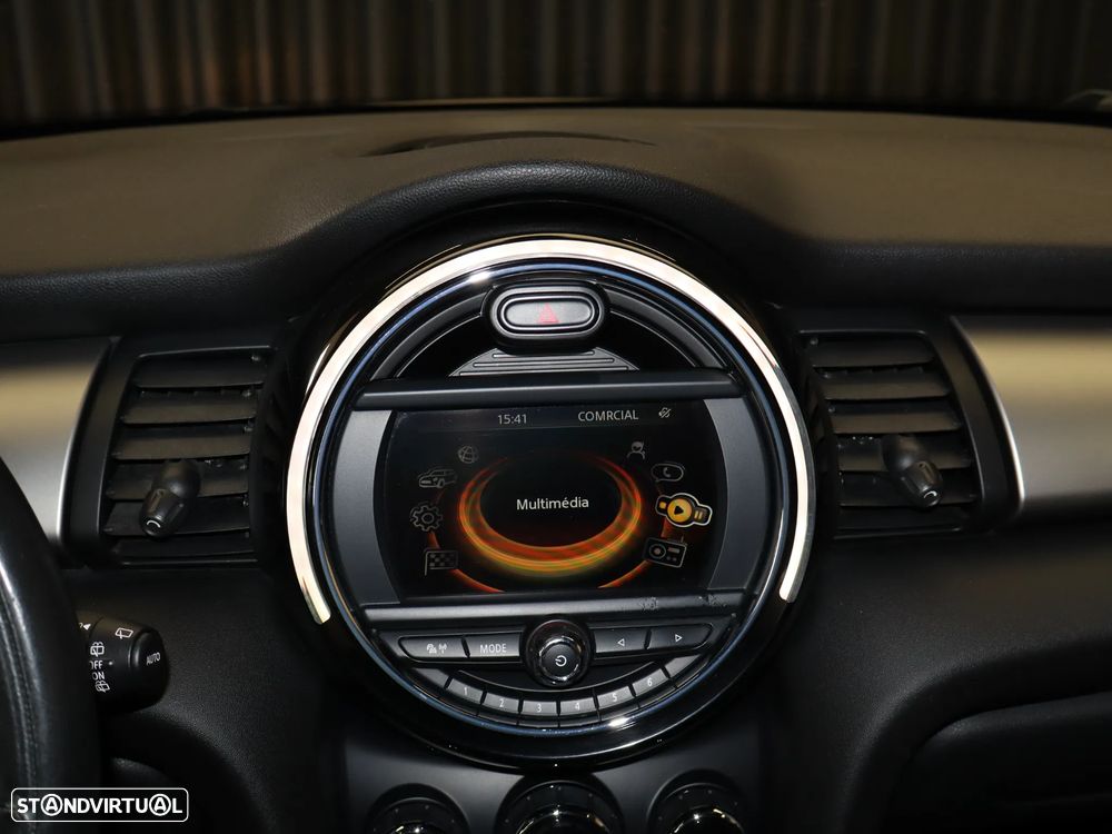 MINI 3 Portas One D - 19