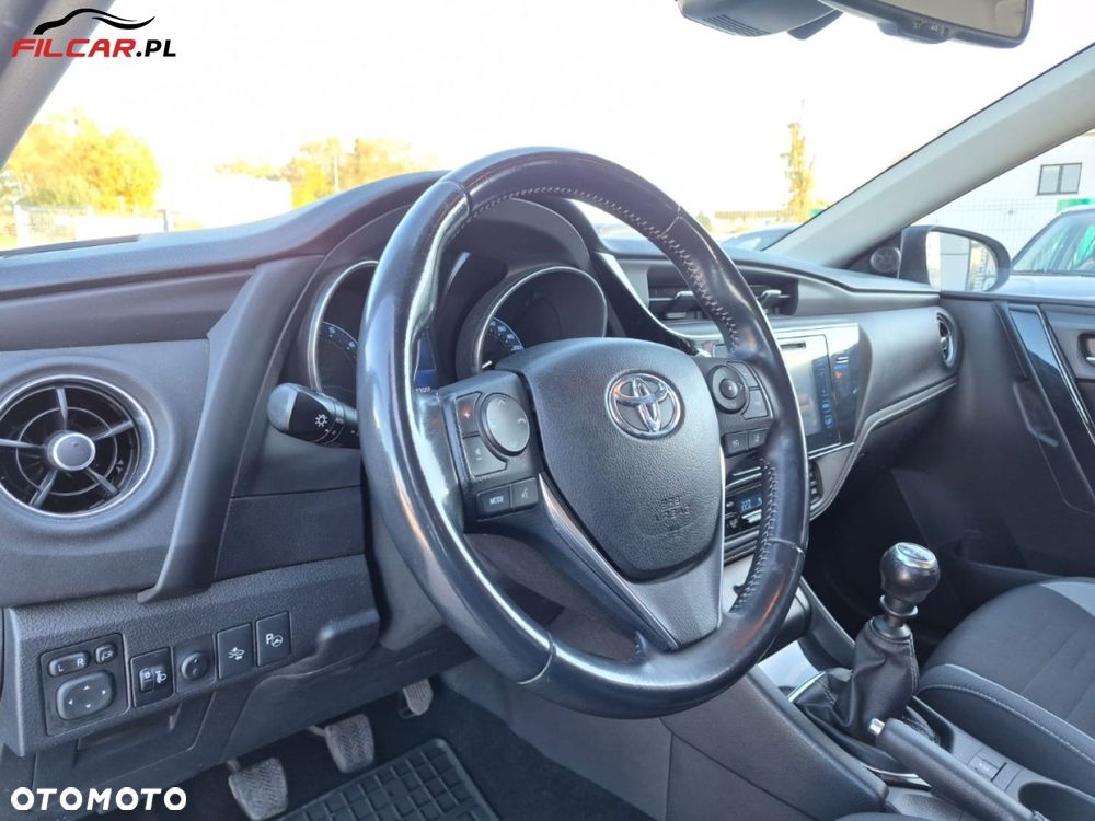 Toyota Auris - 5
