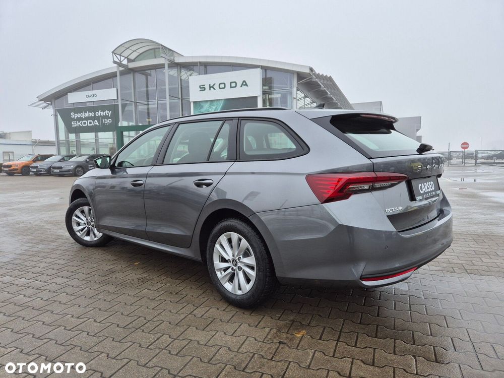 Skoda Octavia 2.0 TDI Drive Essence DSG - 4