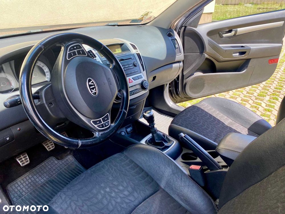 Kia ProCeed - 4