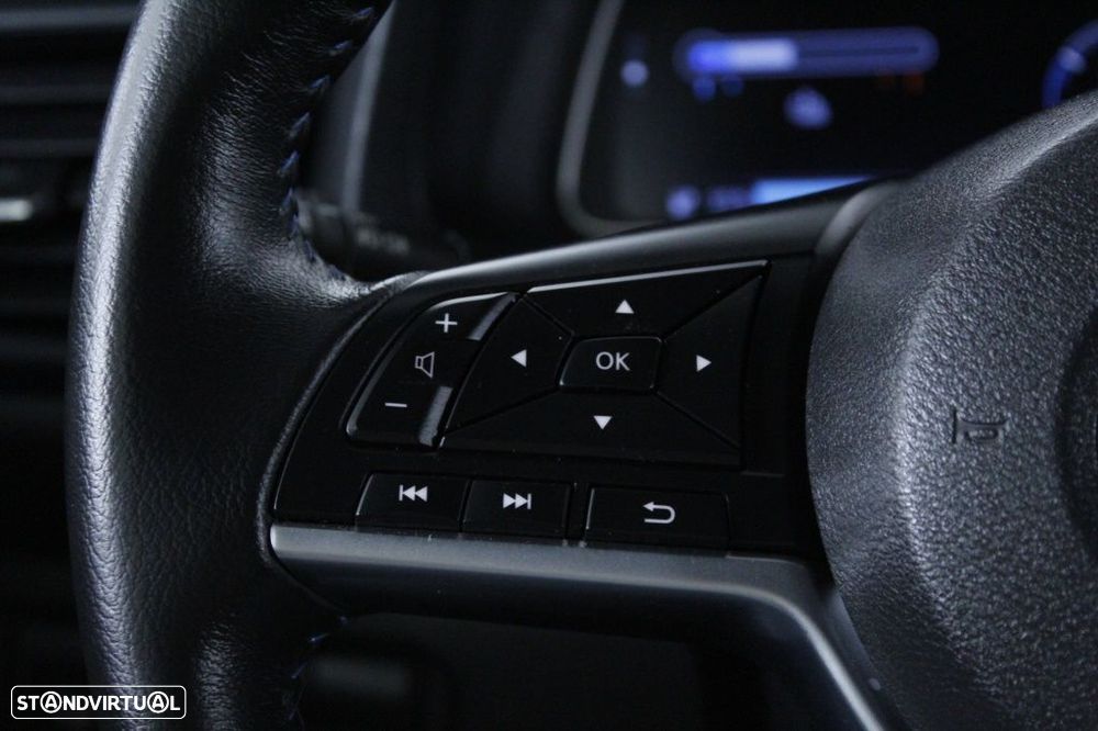 Nissan Leaf N-Connecta Two Tone - 23