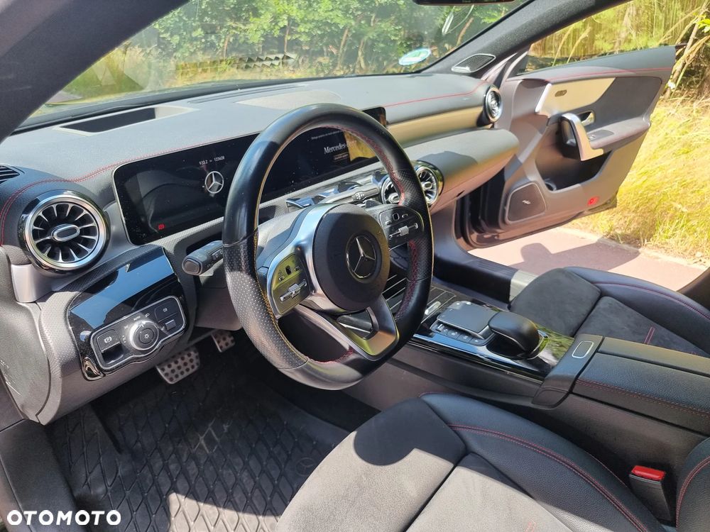 Mercedes-Benz CLA 220 d AMG Line 8G-DCT - 10