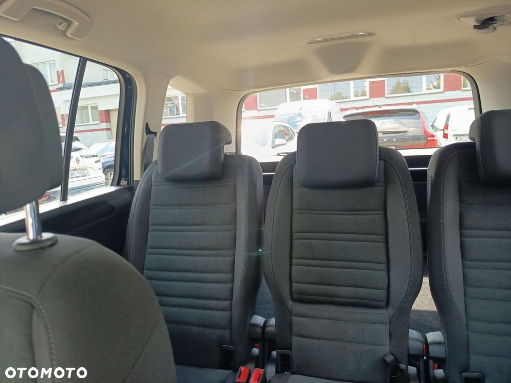Volkswagen Touran - 15