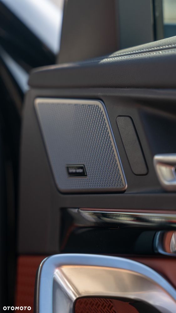 BMW X1 sDrive20i mHEV - 10