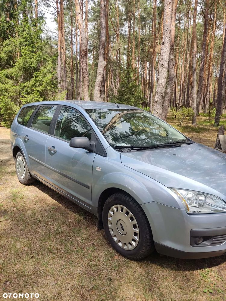 Ford Focus ver-1-6-trend - 1