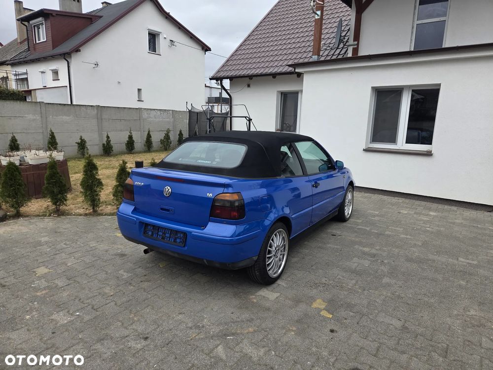 Volkswagen Golf 1.6 - 11