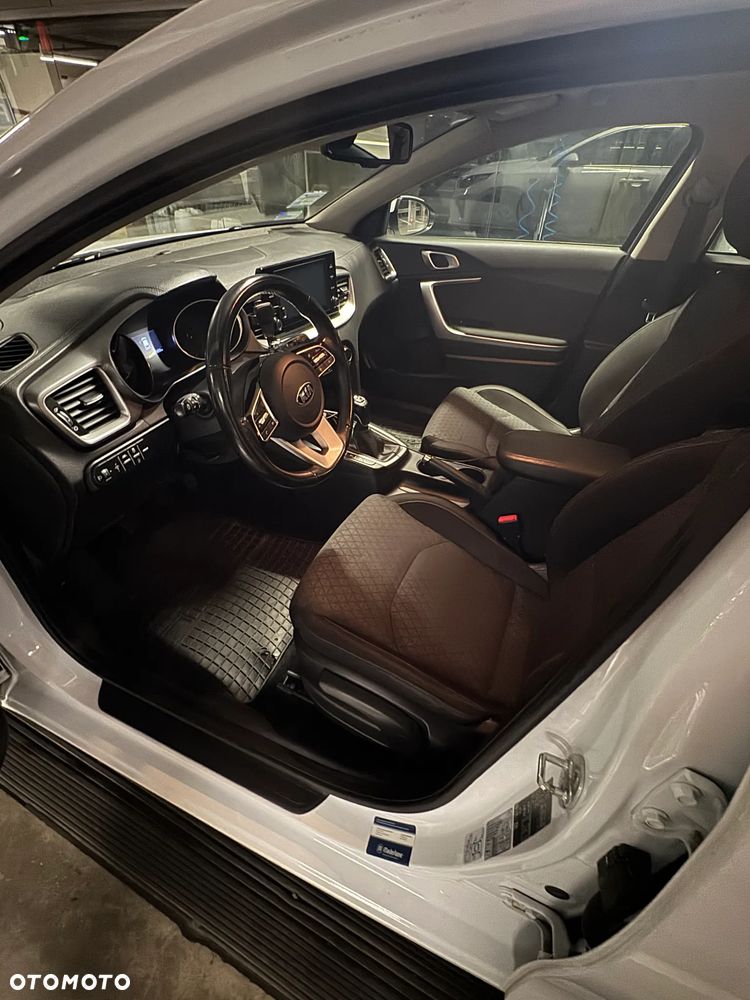Kia Ceed 1.6 CRDi SCR M - 7