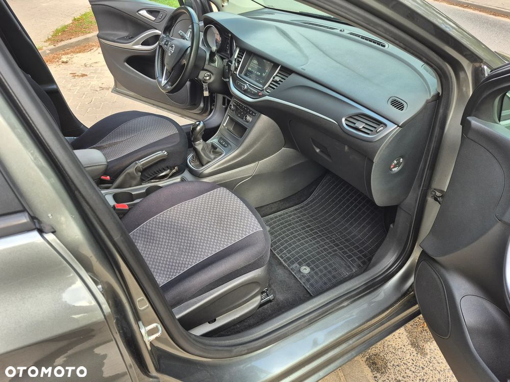 Opel Astra 1.6 CDTI Dynamic - 10