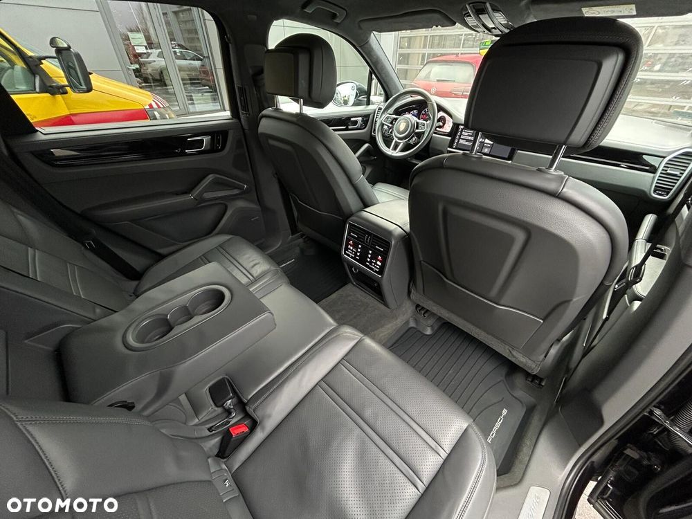 Porsche Cayenne S - 10