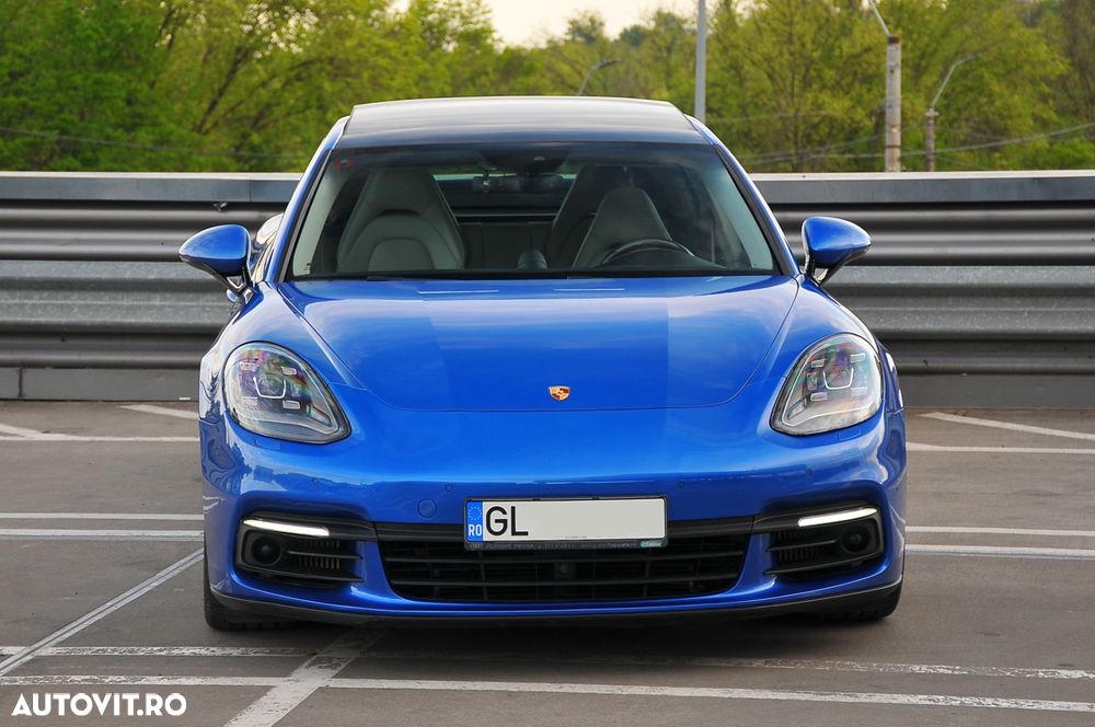 Porsche Panamera 4S Executive - 3