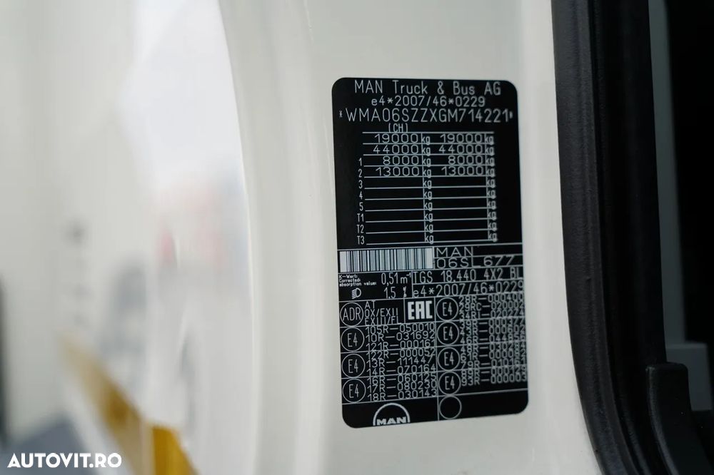 MAN TGS 18.440 / COMBINAȚIE TANDEM / ADR COMPLET / LA OX EXI EXII FL / LATERALĂ DESCHISĂ / PENTRU TRANSPORTUL EXPLOSIVILOR / - - 37
