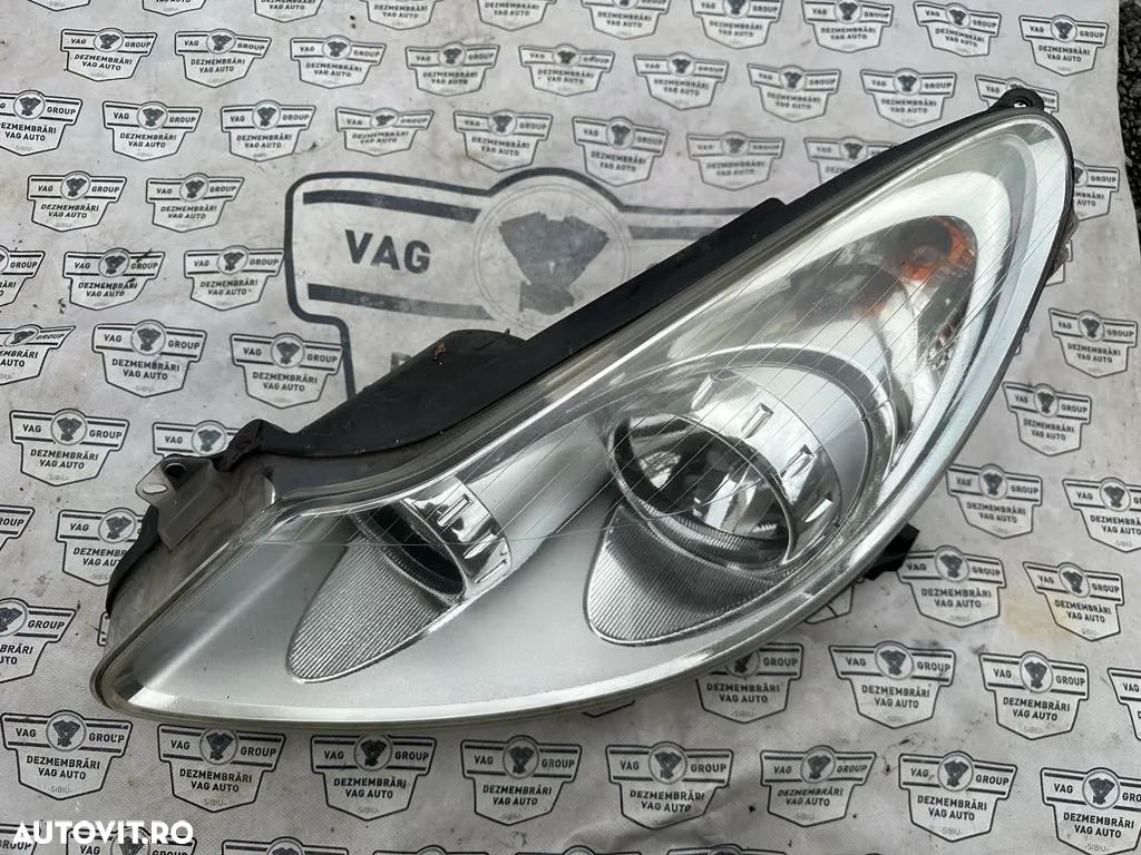 Far stanga Opel Corsa D 13217455 an 2006-2013 complet - 1