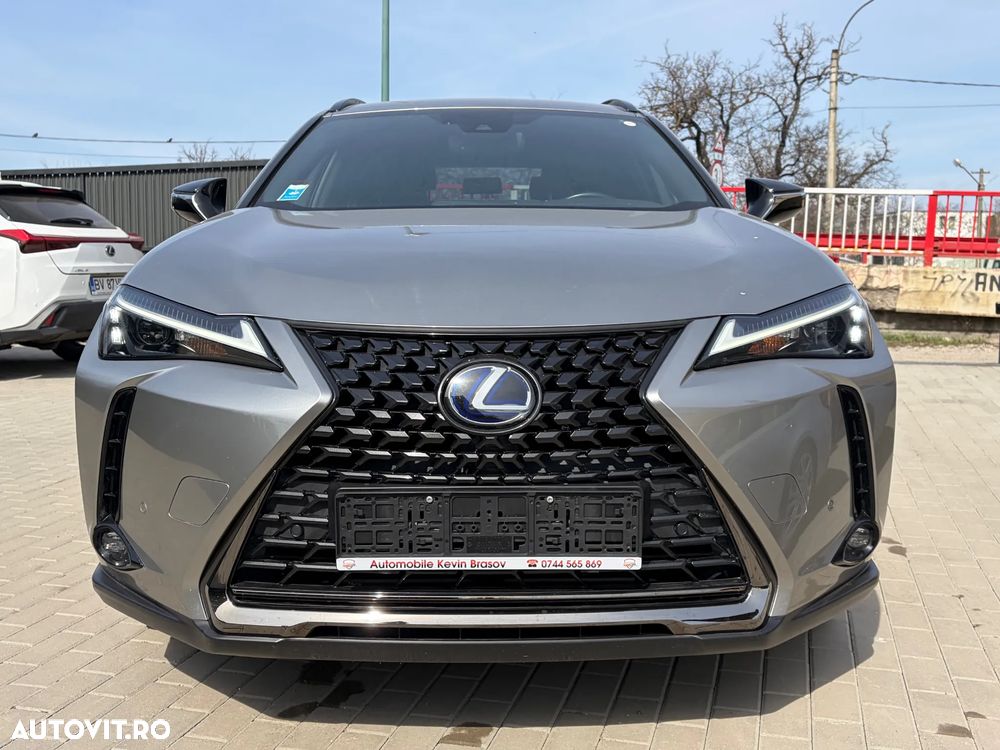 Lexus UX - 12