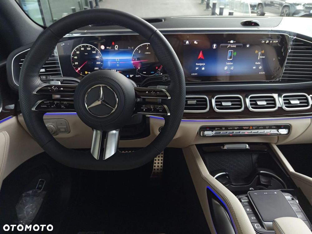 Mercedes-Benz GLS - 18