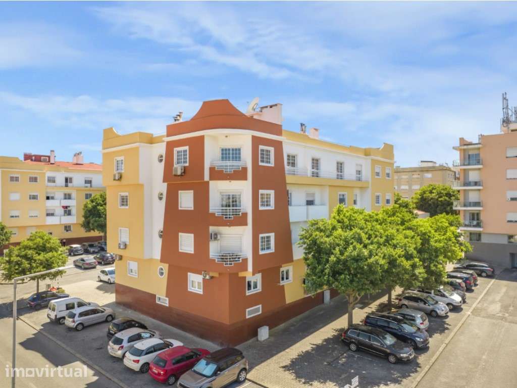 Apartamento T3 com Vista Rio e Garagem no Seixal - Grande imagem: 2/39