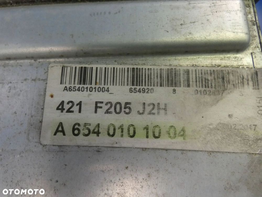 MERCEDES E W213 2.0 CDI CHŁODNICA POWIETRZA INTERCOOLER - 2