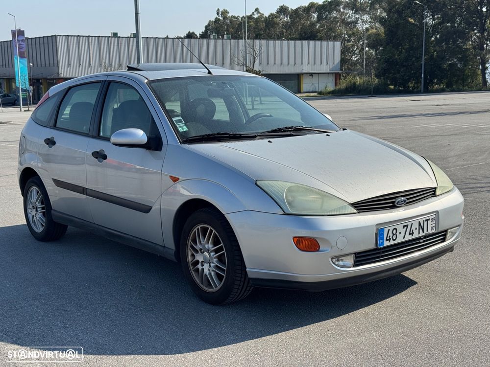 Ford Focus 1.4 Ambiente - 2
