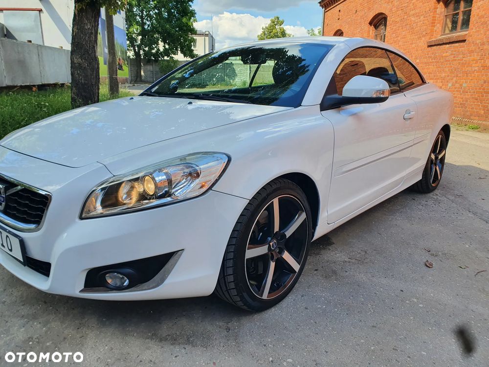 Volvo C70 D3 Momentum - 9