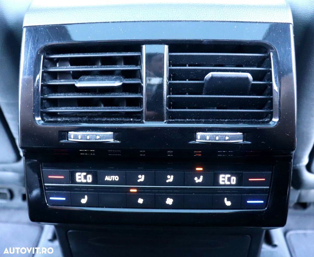 Volkswagen Touareg V6 TDI R-Style - 31